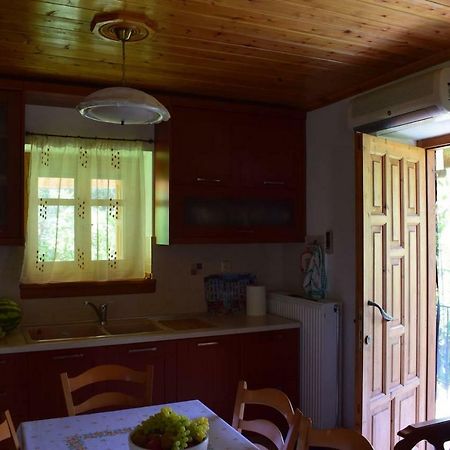 Holiday Home Dionysis Хорефто Екстер'єр фото