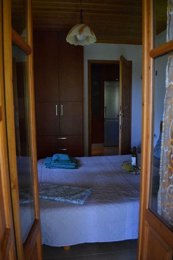 Holiday Home Dionysis Хорефто Екстер'єр фото